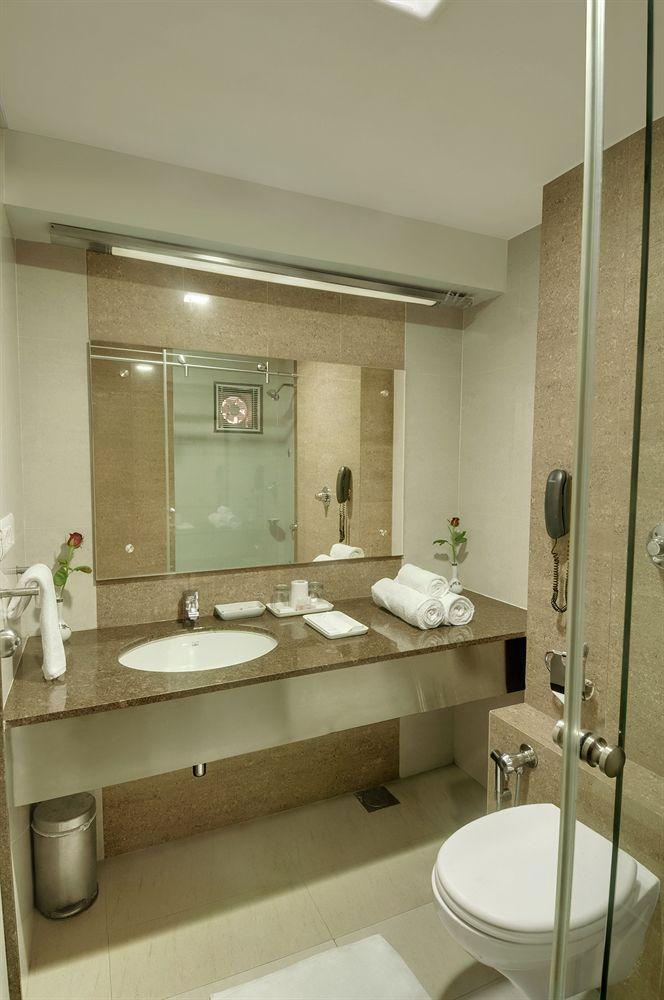 Hotel Treebo Ambassador Ahmedabad